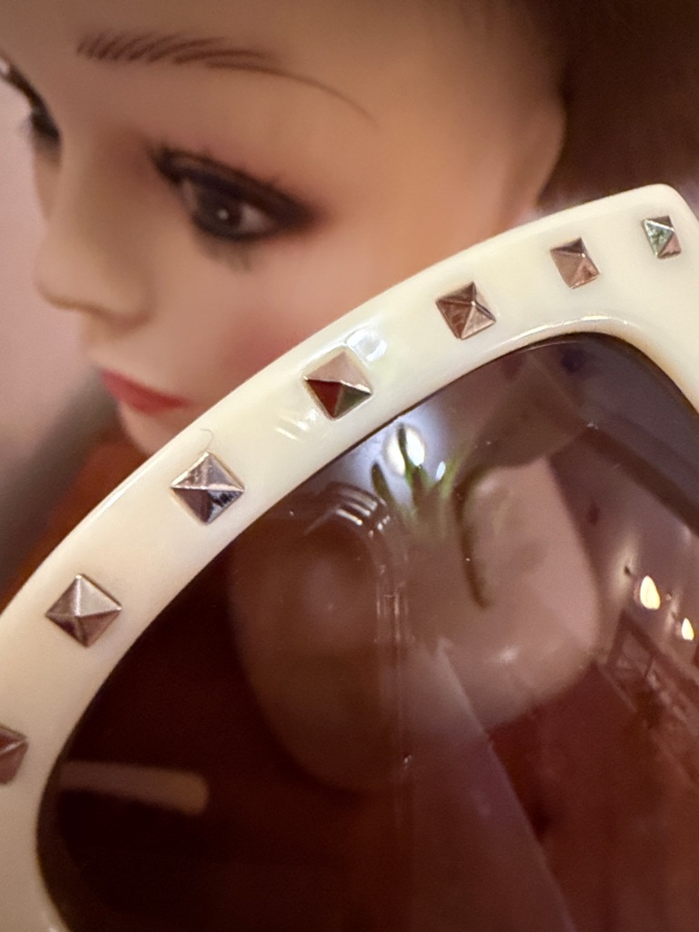 Valentino Cream Cat-Eye Square Sunglasses with Brown Gradient Lenses - Picture 5 of 6